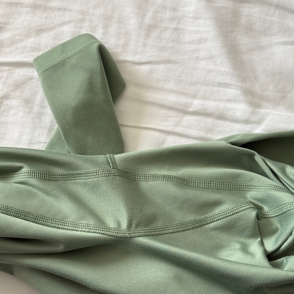 Gymshark Training 7/8 leggings - Size XS in light green - Picture 11 of 16